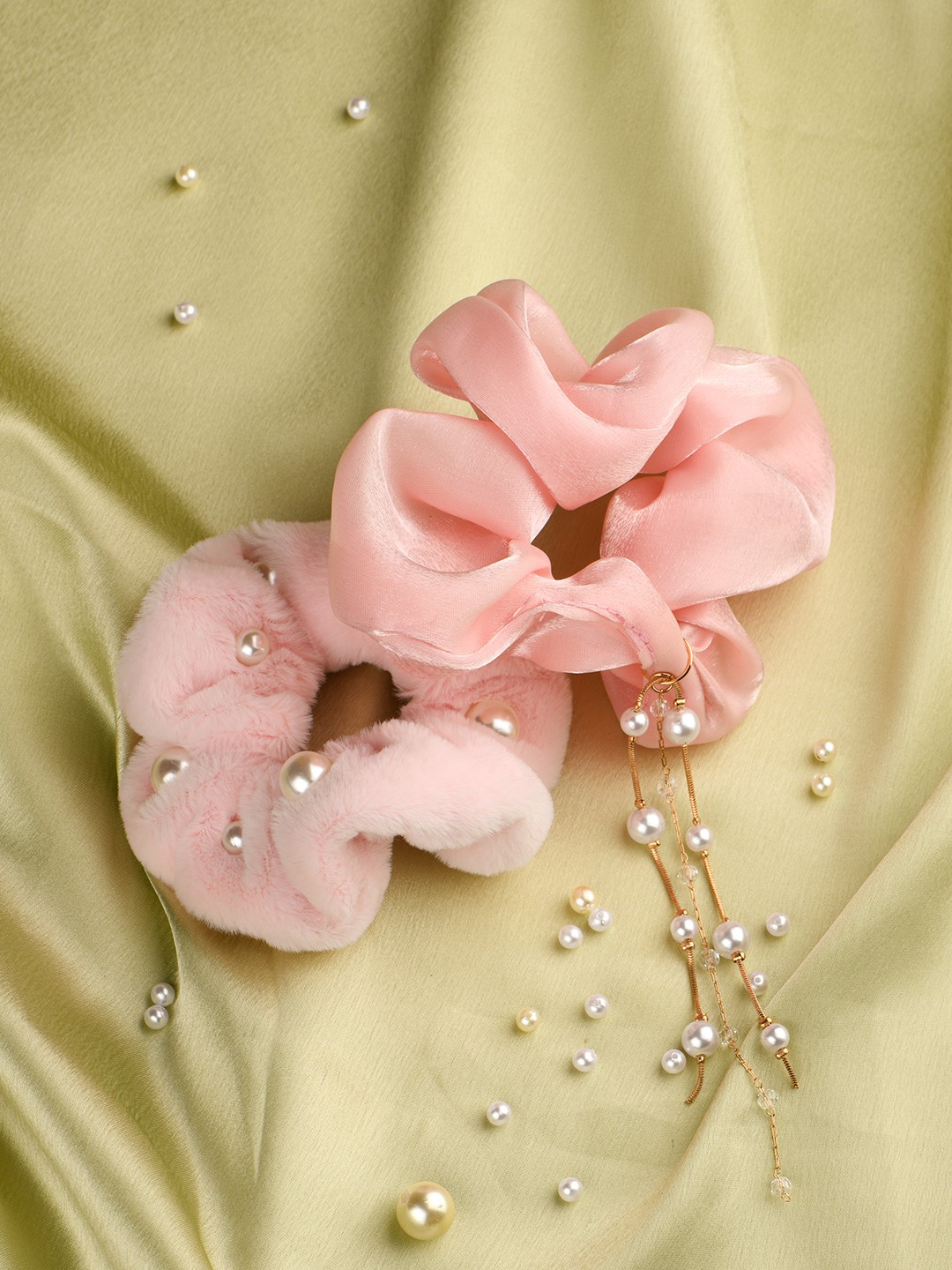 Organza and faux fur pearl embelished scrunchies (PINK)